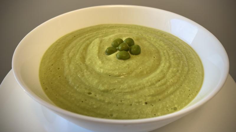 Creamy Cashew–Coconut Green Pea Soup