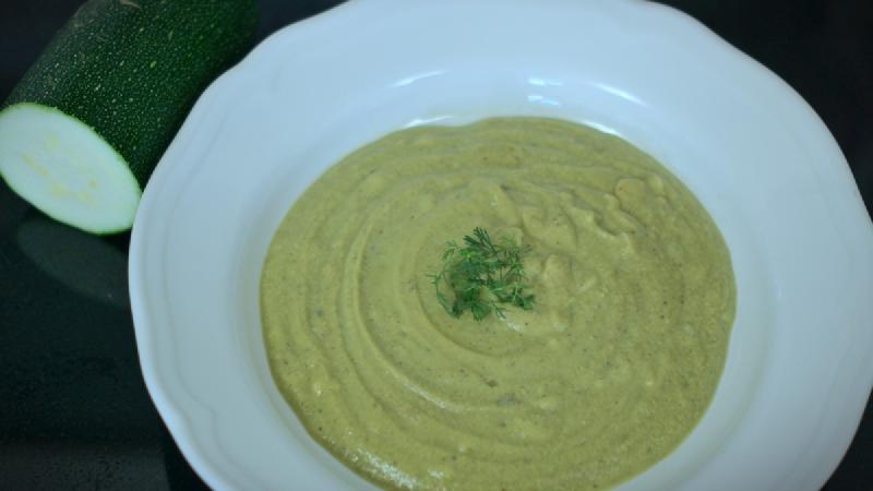 Creamy Cashew Zucchini Soup